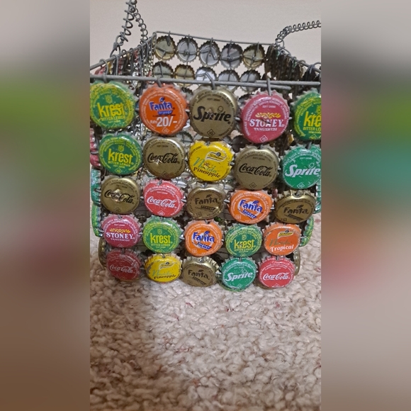 Vintage Folk Art Soda Cap Wire Basket With Wire Handles - Picture 3 of 5